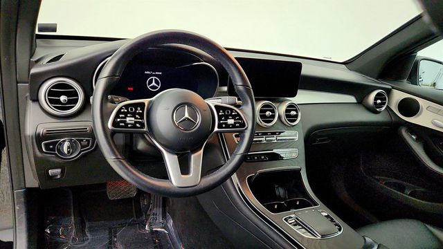 2022 Mercedes-Benz GLC GLC 300 SUV w/ Panorama Sunroof & Digital Instrument Cluster - 23081102 - 11