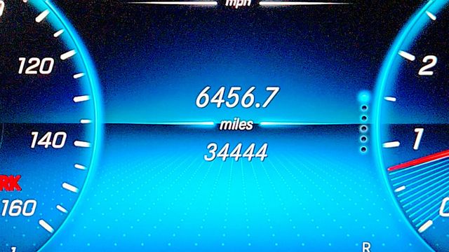 2022 Mercedes-Benz GLC GLC 300 SUV w/ Panorama Sunroof & Digital Instrument Cluster - 23081102 - 14