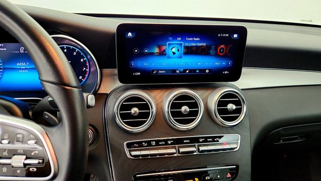 2022 Mercedes-Benz GLC GLC 300 SUV w/ Panorama Sunroof & Digital Instrument Cluster - 23081102 - 16
