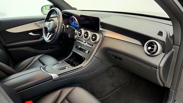 2022 Mercedes-Benz GLC GLC 300 SUV w/ Panorama Sunroof & Digital Instrument Cluster - 23081102 - 22