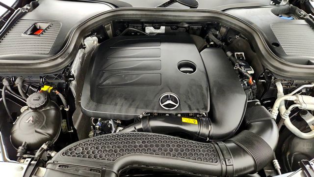 2022 Mercedes-Benz GLC GLC 300 SUV w/ Panorama Sunroof & Digital Instrument Cluster - 23081102 - 24