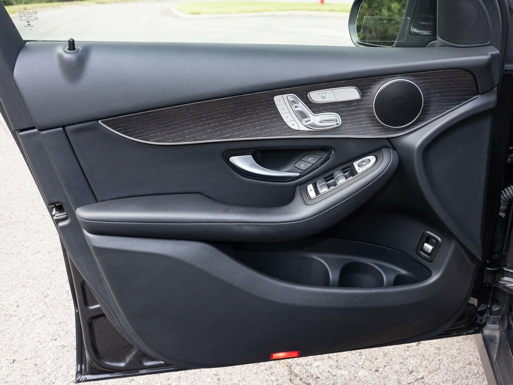 2022 Mercedes-Benz GLC Pano Roof, Surround View System, Premium/Multimedia - 22914409 - 21