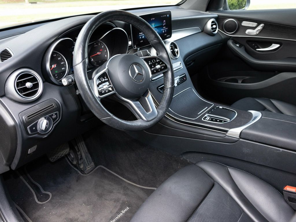 2022 Mercedes-Benz GLC Pano Roof, Surround View System, Premium/Multimedia - 22914409 - 25