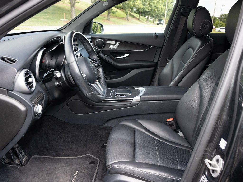 2022 Mercedes-Benz GLC Pano Roof, Surround View System, Premium/Multimedia - 22914409 - 27