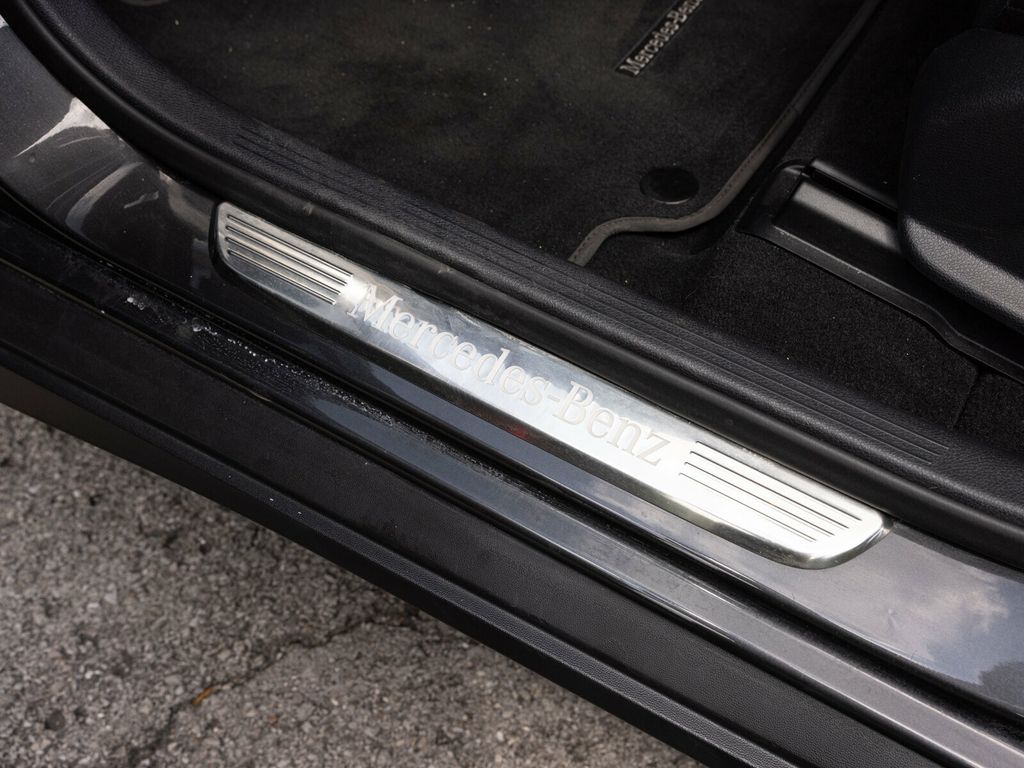 2022 Mercedes-Benz GLC Pano Roof, Surround View System, Premium/Multimedia - 22914409 - 30