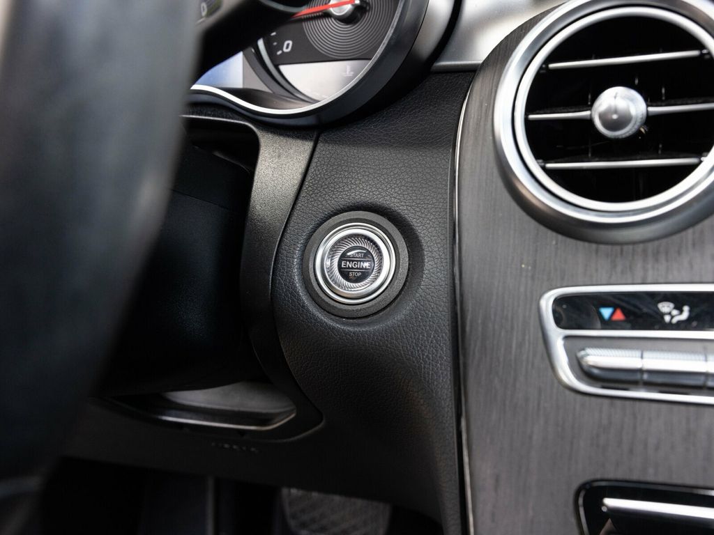 2022 Mercedes-Benz GLC Pano Roof, Surround View System, Premium/Multimedia - 22914409 - 37