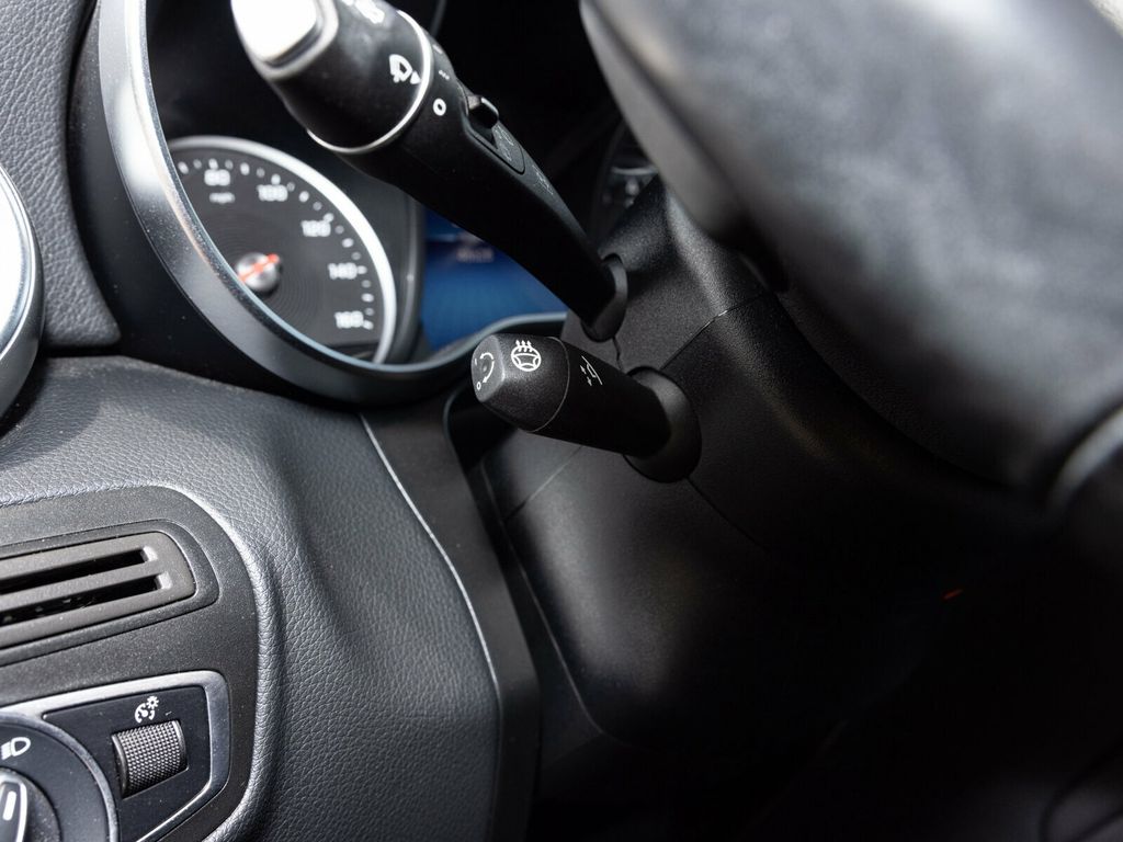 2022 Mercedes-Benz GLC Pano Roof, Surround View System, Premium/Multimedia - 22914409 - 41