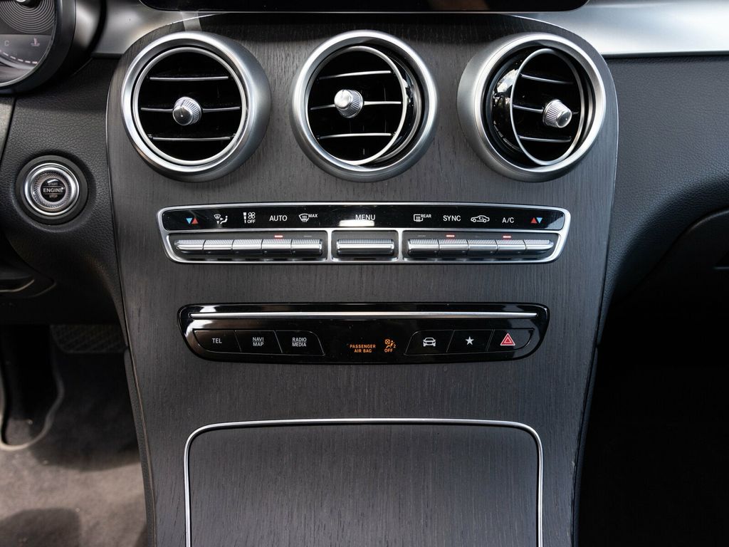 2022 Mercedes-Benz GLC Pano Roof, Surround View System, Premium/Multimedia - 22914409 - 43