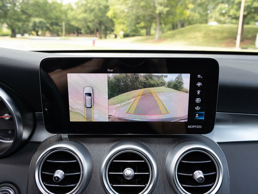 2022 Mercedes-Benz GLC Pano Roof, Surround View System, Premium/Multimedia - 22914409 - 45