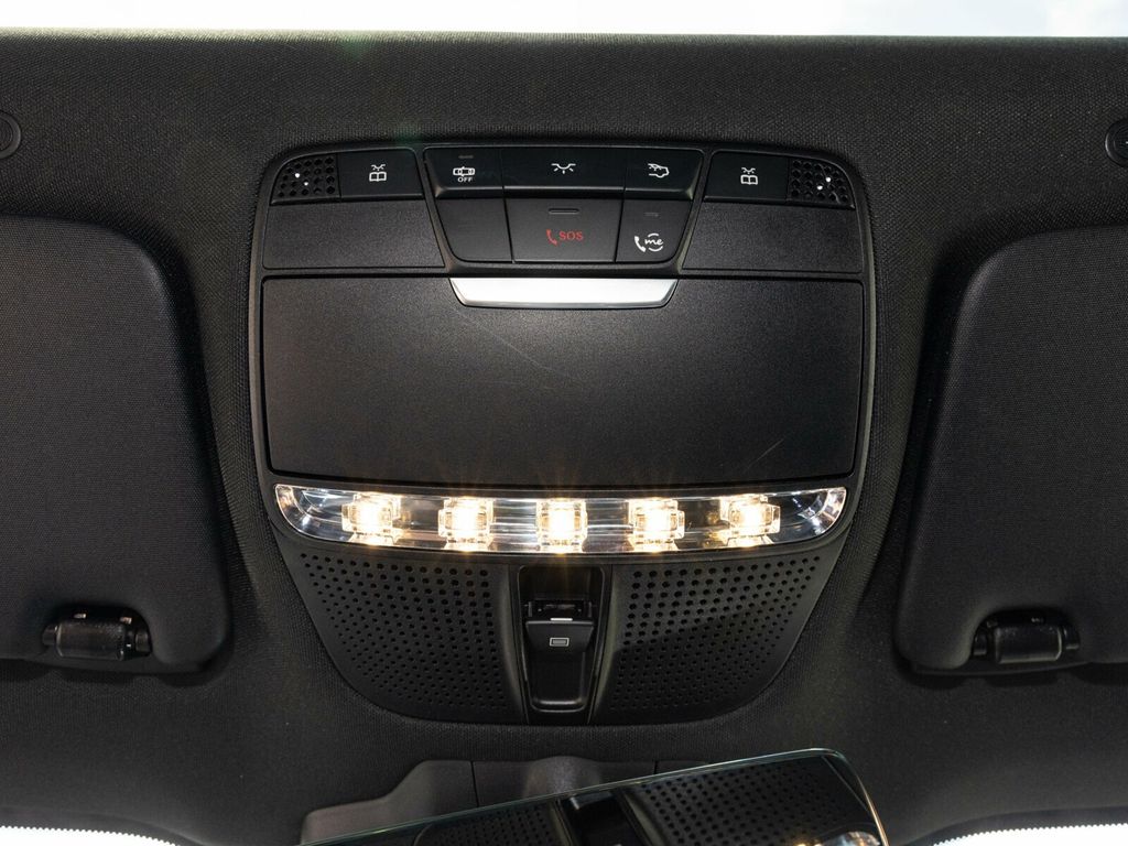 2022 Mercedes-Benz GLC Pano Roof, Surround View System, Premium/Multimedia - 22914409 - 46