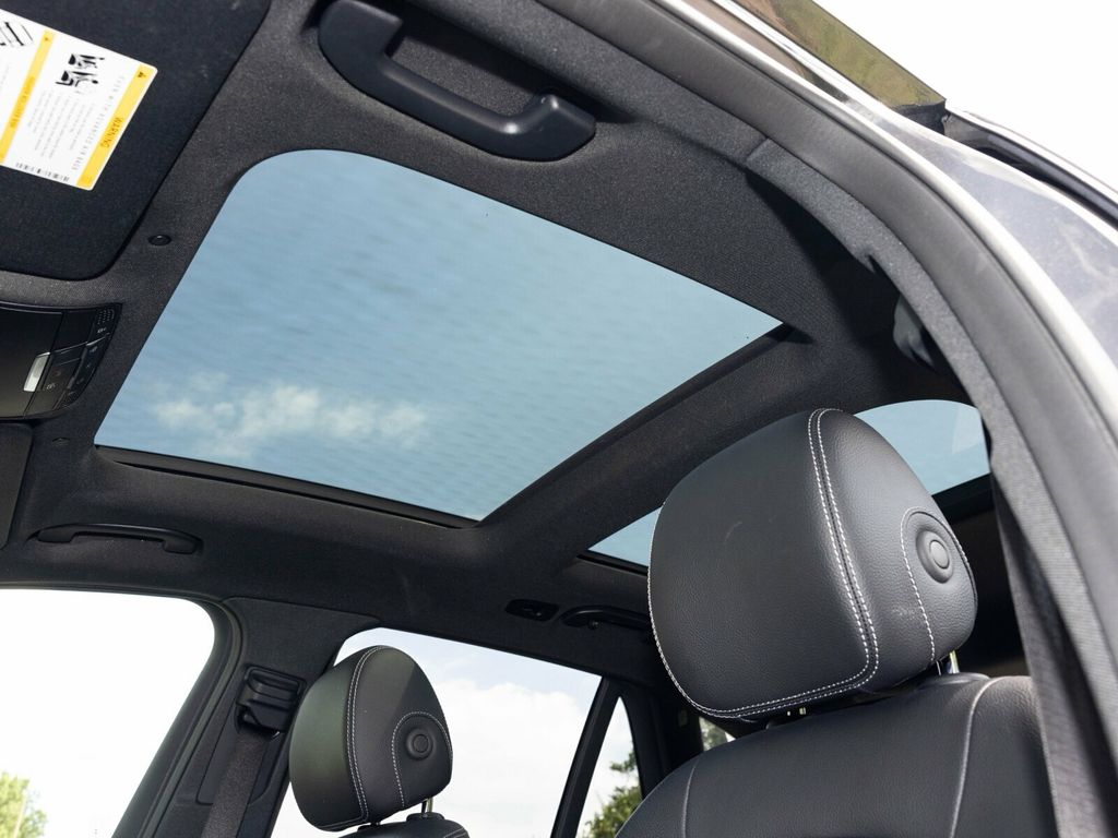 2022 Mercedes-Benz GLC Pano Roof, Surround View System, Premium/Multimedia - 22914409 - 47