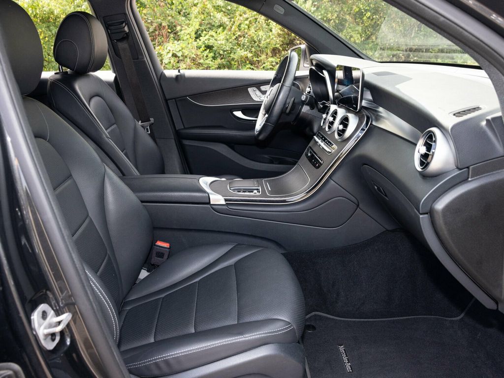 2022 Mercedes-Benz GLC Pano Roof, Surround View System, Premium/Multimedia - 22914409 - 69