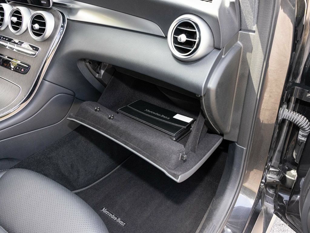 2022 Mercedes-Benz GLC Pano Roof, Surround View System, Premium/Multimedia - 22914409 - 71