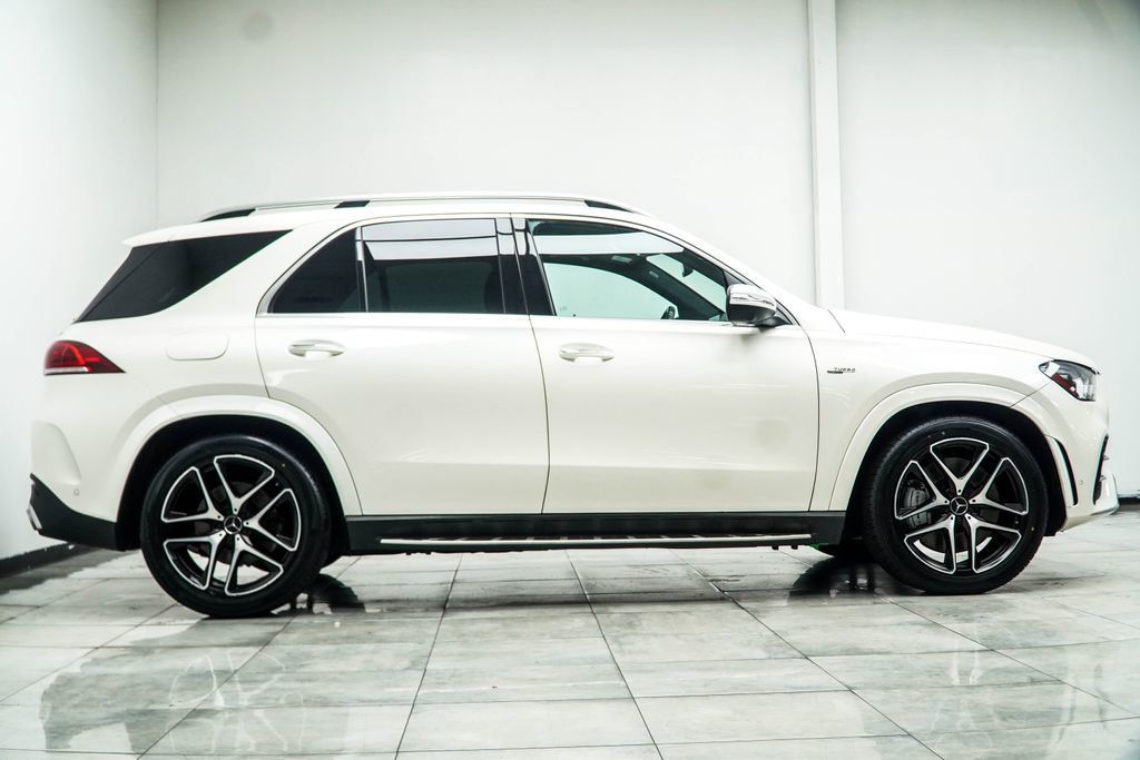 Mercedes-Benz AMG GLE 53 photo 6