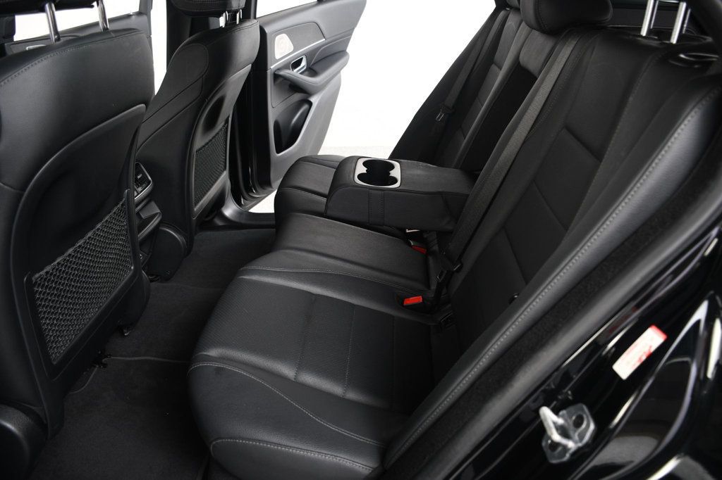 Mercedes-Benz GLE photo 34