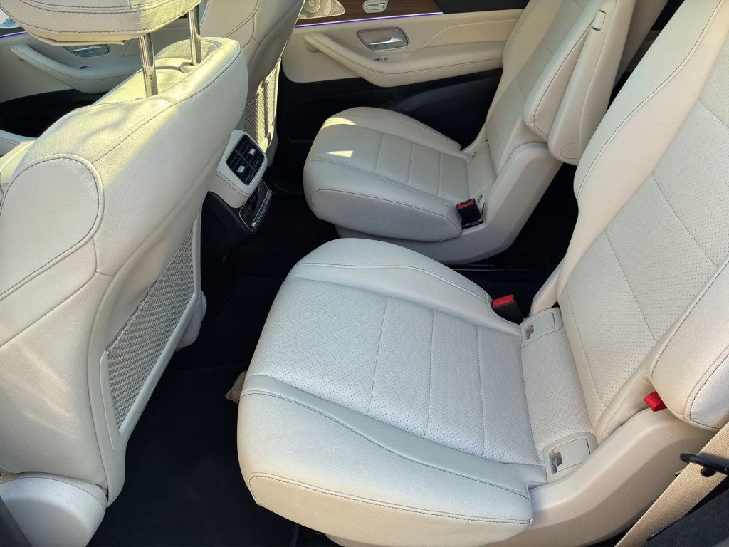 2022 Mercedes-Benz GLS CLEAN CARFAX, NAVIGATION, PANO ROOF, WOODGRAIN TRIM, CAPT CHAIRS - 23080895 - 17