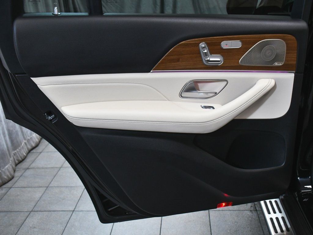 2022 Mercedes Benz GLS 450 4MATIC photo 9