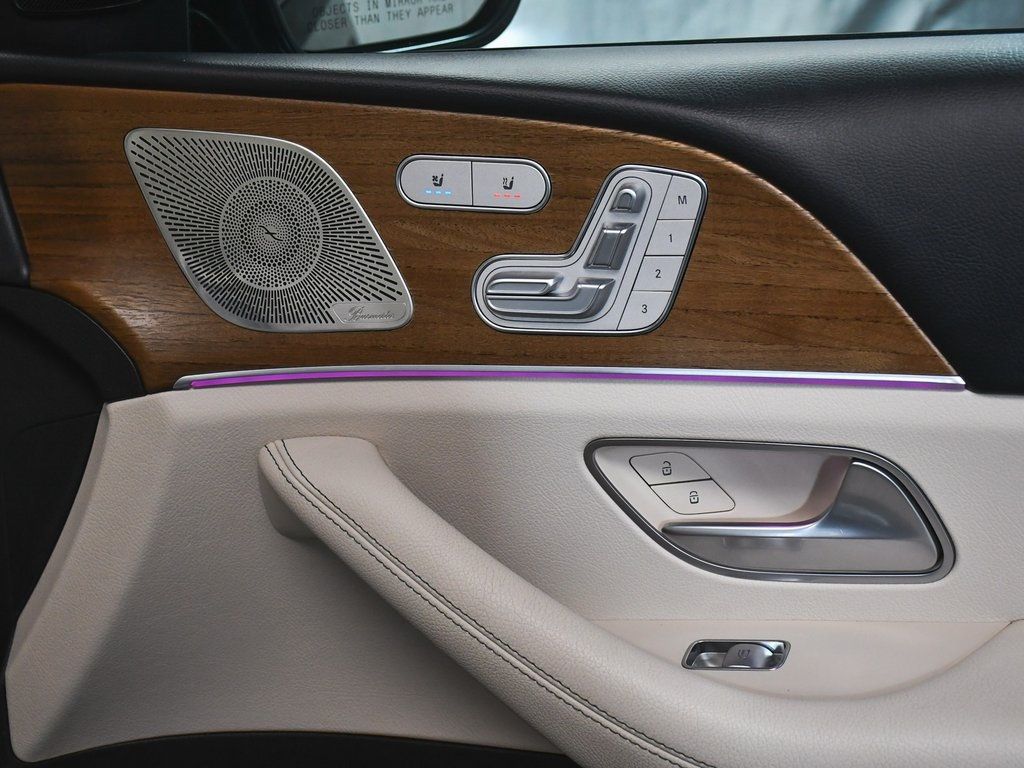 2022 Mercedes Benz GLS 450 4MATIC photo 13