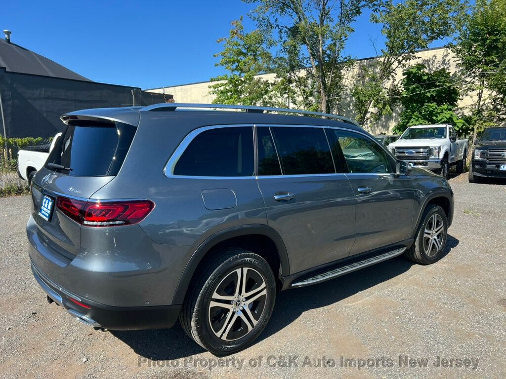 2022 Mercedes Benz GLS 450 4MATIC photo 9