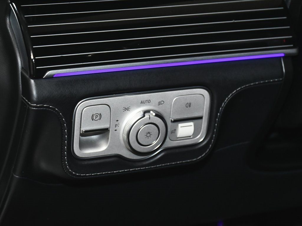 2022 Mercedes Benz GLS 600 4MATIC Maybach photo 24