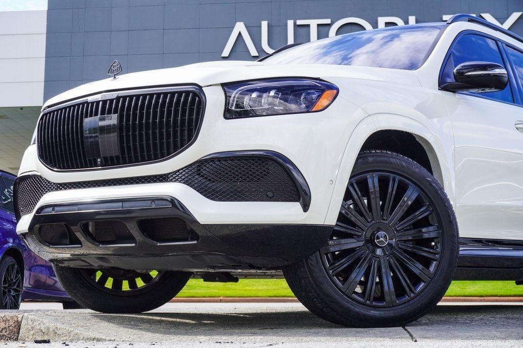 2022 Mercedes Benz GLS Maybach 600 4MATIC photo 2