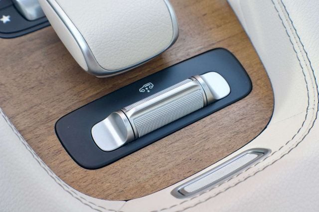 2022 Mercedes-Benz GLS MSRP$91800/DriverAssistancePkgPlus/2ndRowCaptains/NAV - 22994103 - 33