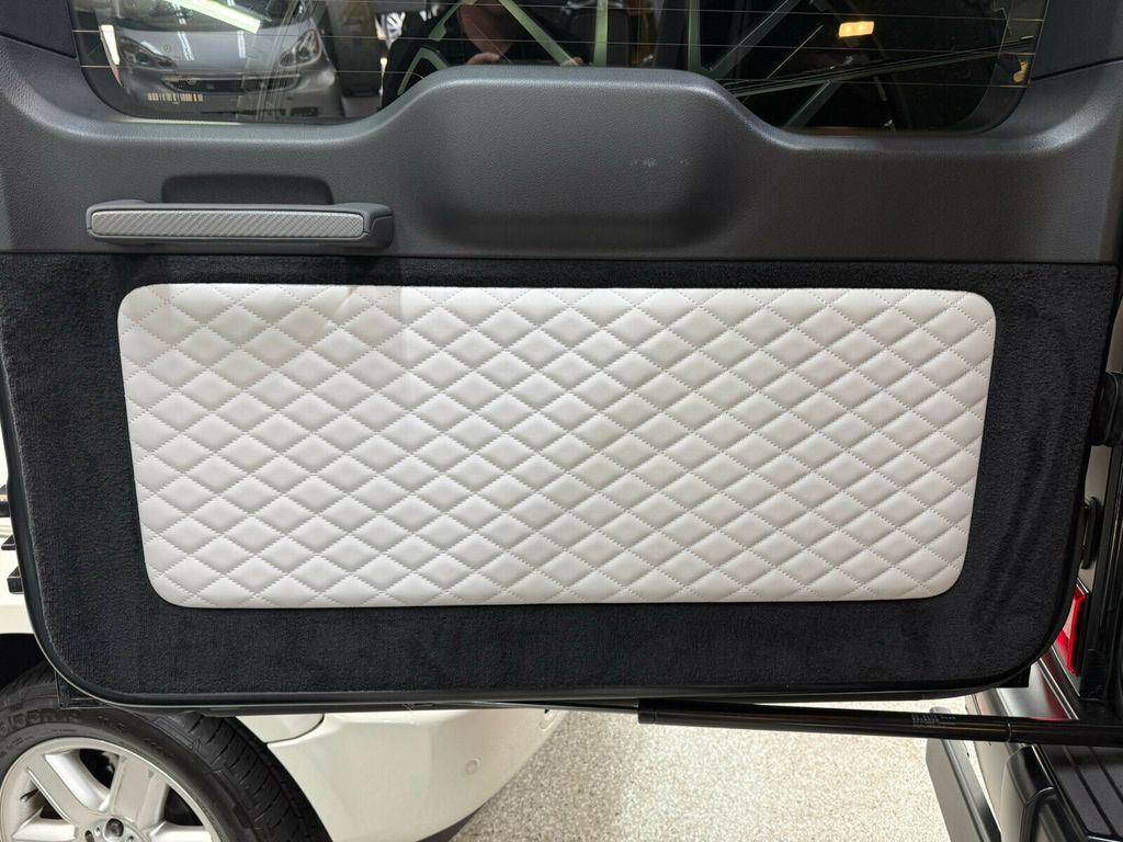 2022 Mercedes-Benz G-Class AMG Night Pkg Plus/Exclusive InteriorPlusPkg/AMG Carbon Trim - 23056082 - 34