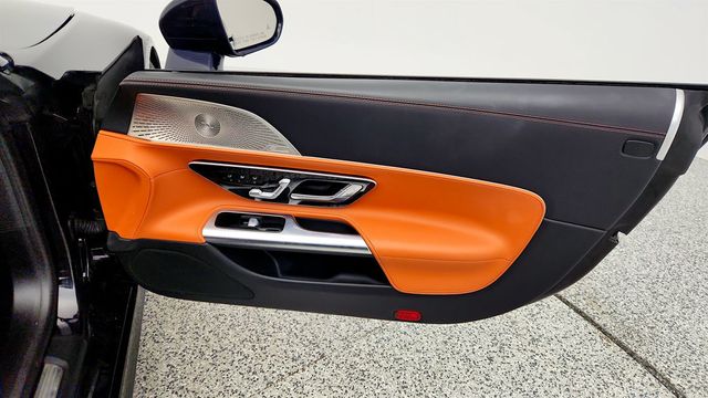 2022 Mercedes-Benz SL AMG SL 55 Roadster with Driver Assistance & 21'' Wheels - 22986856 - 23