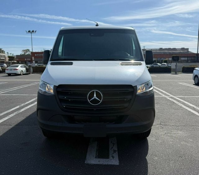 2022 Mercedes-Benz Sprinter Cargo Van 1500 Standard Roof I4 144" RWD - 22985638 - 1