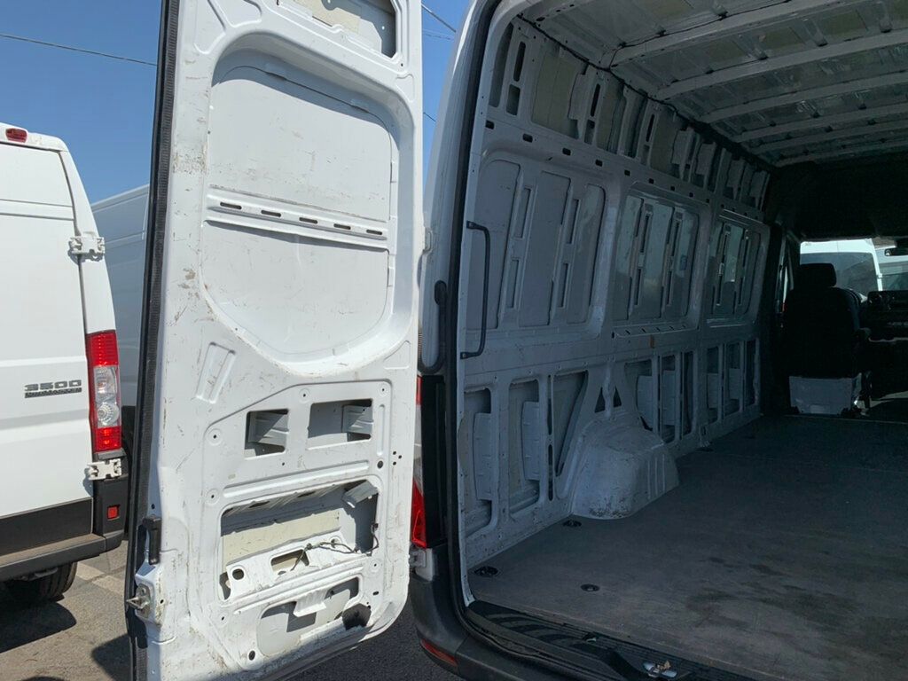 2022 Mercedes-Benz Sprinter Cargo Van 2500 High Roof I4 Gas 170" RWD 1-OWNER - 23053320 - 4