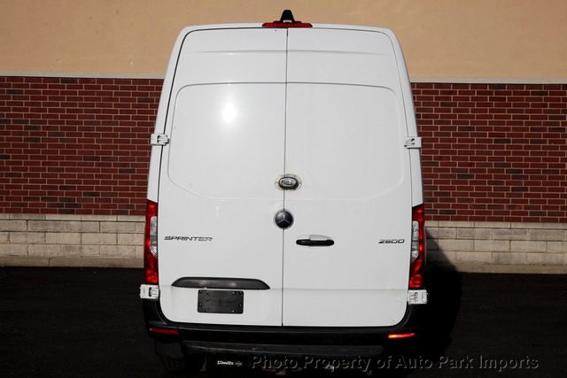 2022 Mercedes-Benz Sprinter Cargo Van 2500 High Roof V6 144" RWD - 23022056 - 11