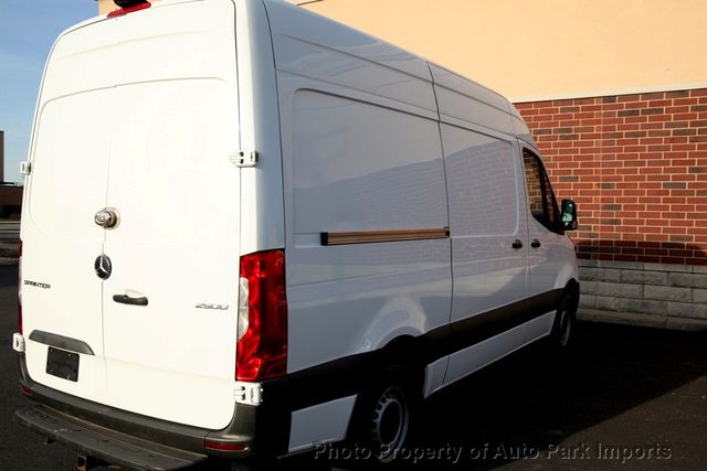 2022 Mercedes-Benz Sprinter Cargo Van 2500 High Roof V6 144" RWD - 23022056 - 13