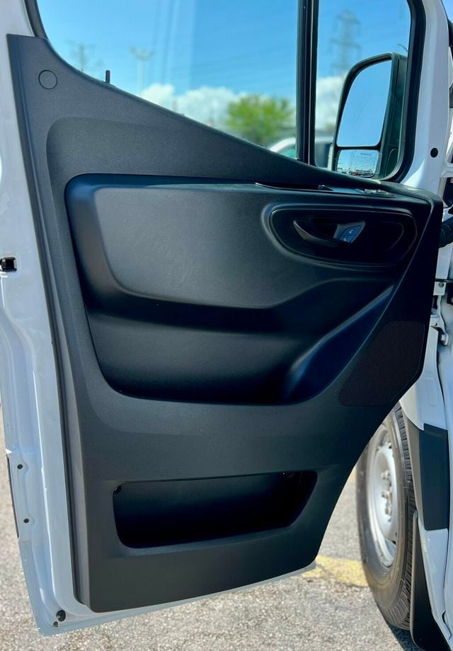 2022 Mercedes-Benz Sprinter Cargo Van 2500 High Roof V6 170" RWD - 23053950 - 11