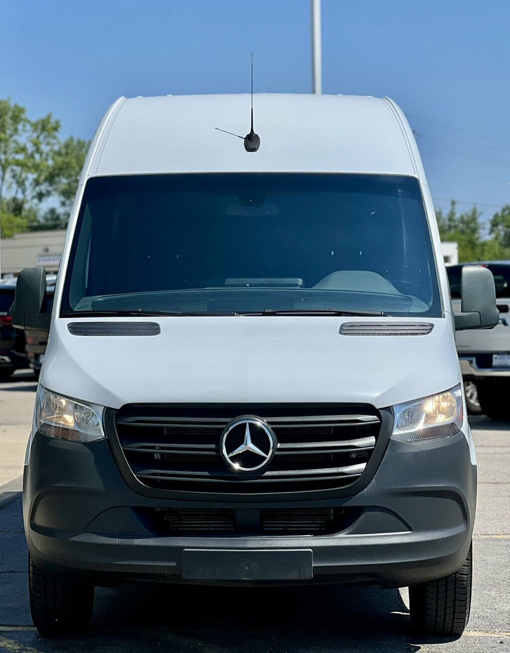 2022 Mercedes-Benz Sprinter Cargo Van 2500 High Roof V6 170" RWD - 23053950 - 28