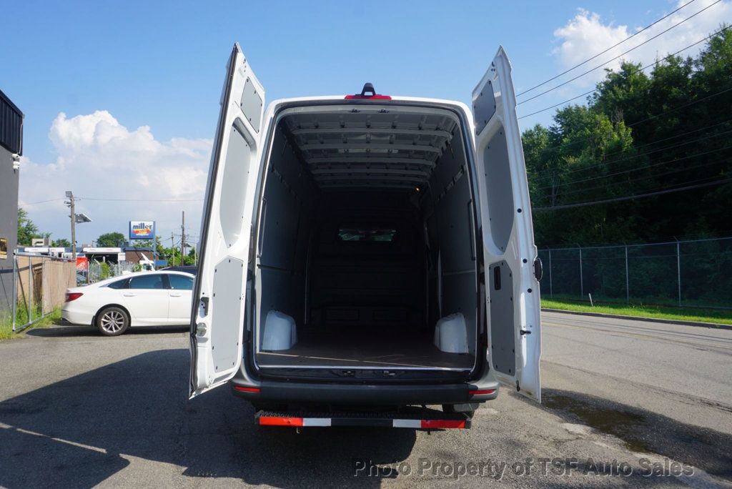2022 Mercedes-Benz Sprinter Cargo Van 2500 High Roof V6 170" RWD - 23063525 - 12