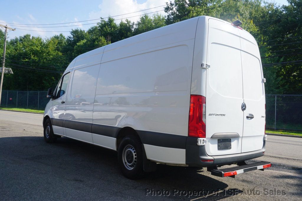 2022 Mercedes-Benz Sprinter Cargo Van 2500 High Roof V6 170" RWD - 23063525 - 4