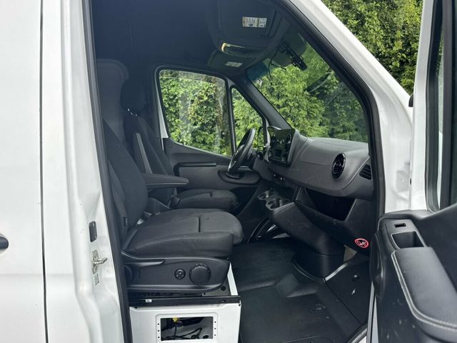 2022 Mercedes-Benz Sprinter Cargo Van 2500 Standard Roof I4 Gas 144" RWD - 23057668 - 13