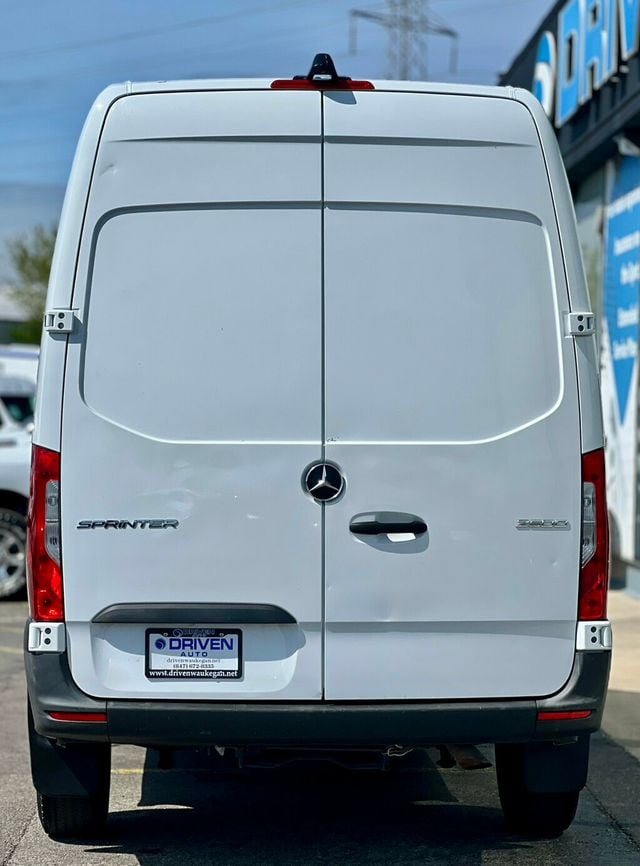 2022 Mercedes-Benz Sprinter Cargo Van 2500 Standard Roof I4 Gas 144" RWD - 23027316 - 3