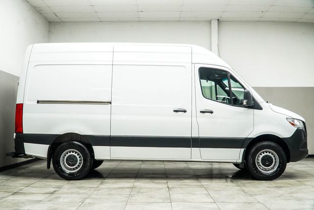 2022 Mercedes-Benz Sprinter Cargo Van 2500 Standard Roof I4 Gas 144" RWD - 23053198 - 3
