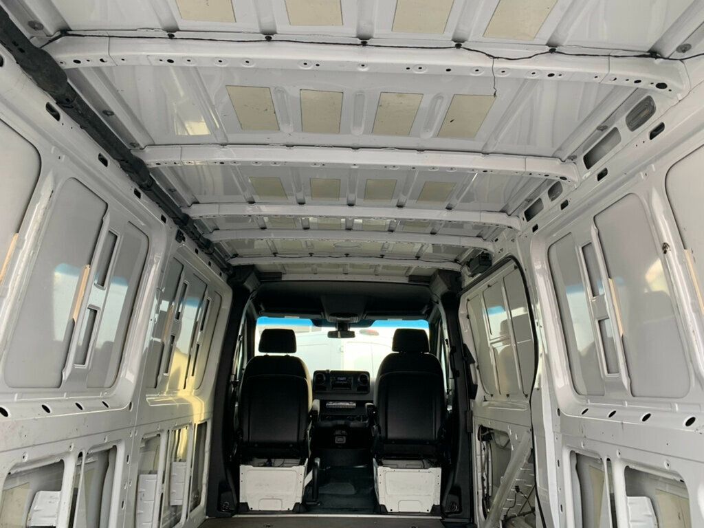 2022 Mercedes-Benz Sprinter Cargo Van 2500 Standard Roof V6 144" RWD - 22978039 - 6