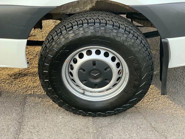 2022 Mercedes-Benz Sprinter Cargo Van 2500 Standard Roof V6 144" RWD - 22978039 - 8