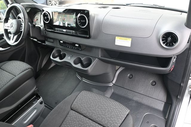 2022 Mercedes-Benz Sprinter Cargo Van 2500 V6 4WD Comfort Plus Pkg Premium Plus Pkg - 22945676 - 9