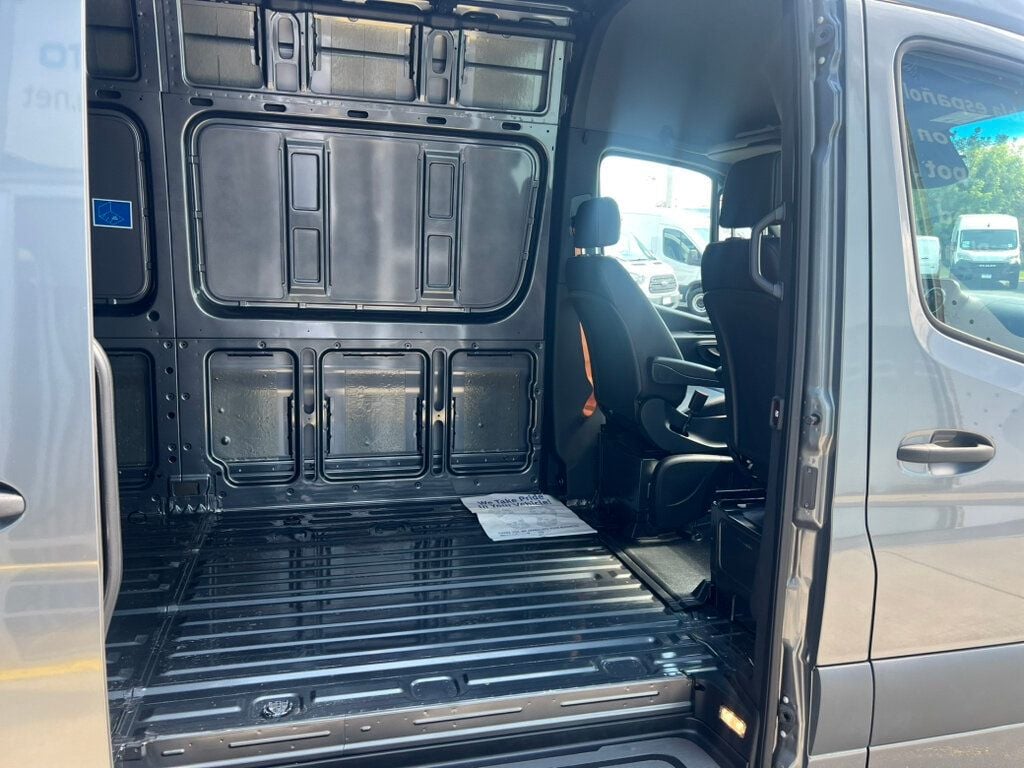 2022 Mercedes-Benz Sprinter Cargo Van 4500 High Roof V6 170" Extended RWD - 22907458 - 35