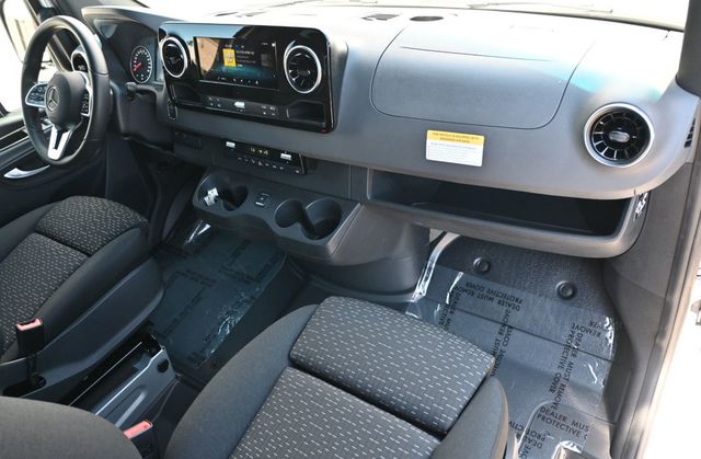 2022 Mercedes-Benz Sprinter Cargo Van NEW 2500 Cargo High Roof 4WD Premium/Comfort Plus Package - 23057034 - 9