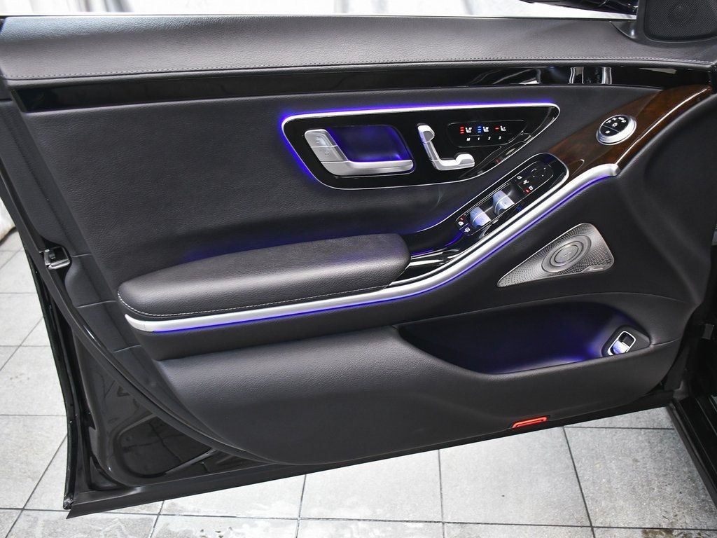 2022 Mercedes Benz S 500 4MATIC photo 4