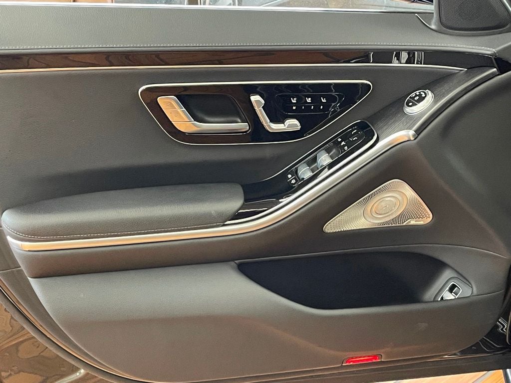 2022 Mercedes-Benz S-Class S 500 4MATIC Sedan - 22988261 - 17