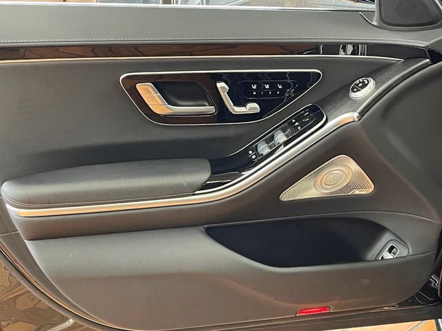2022 Mercedes-Benz S-Class S 500 4MATIC Sedan - 22988261 - 17