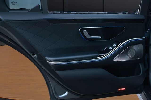 2022 Mercedes-Benz S-Class S 500 4MATIC Sedan - 22988322 - 19
