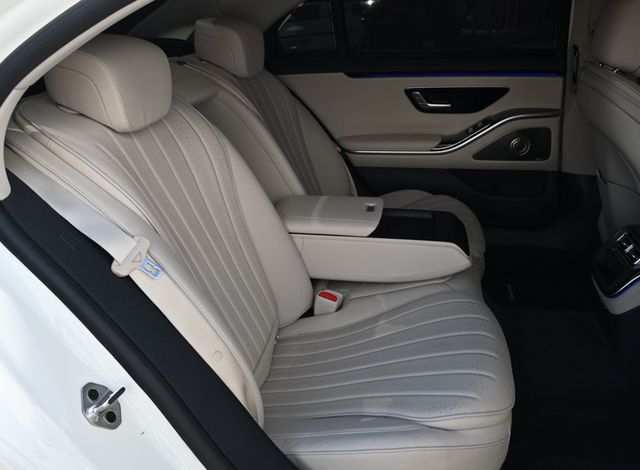 2022 Mercedes-Benz S-Class S 580 4MATIC AMG Line Package Night Package - 22995900 - 17