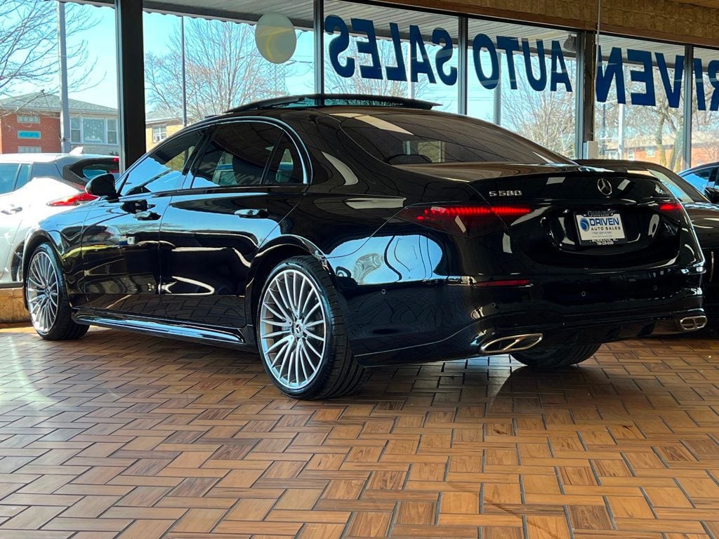 2022 Mercedes Benz S 580 4MATIC photo 4